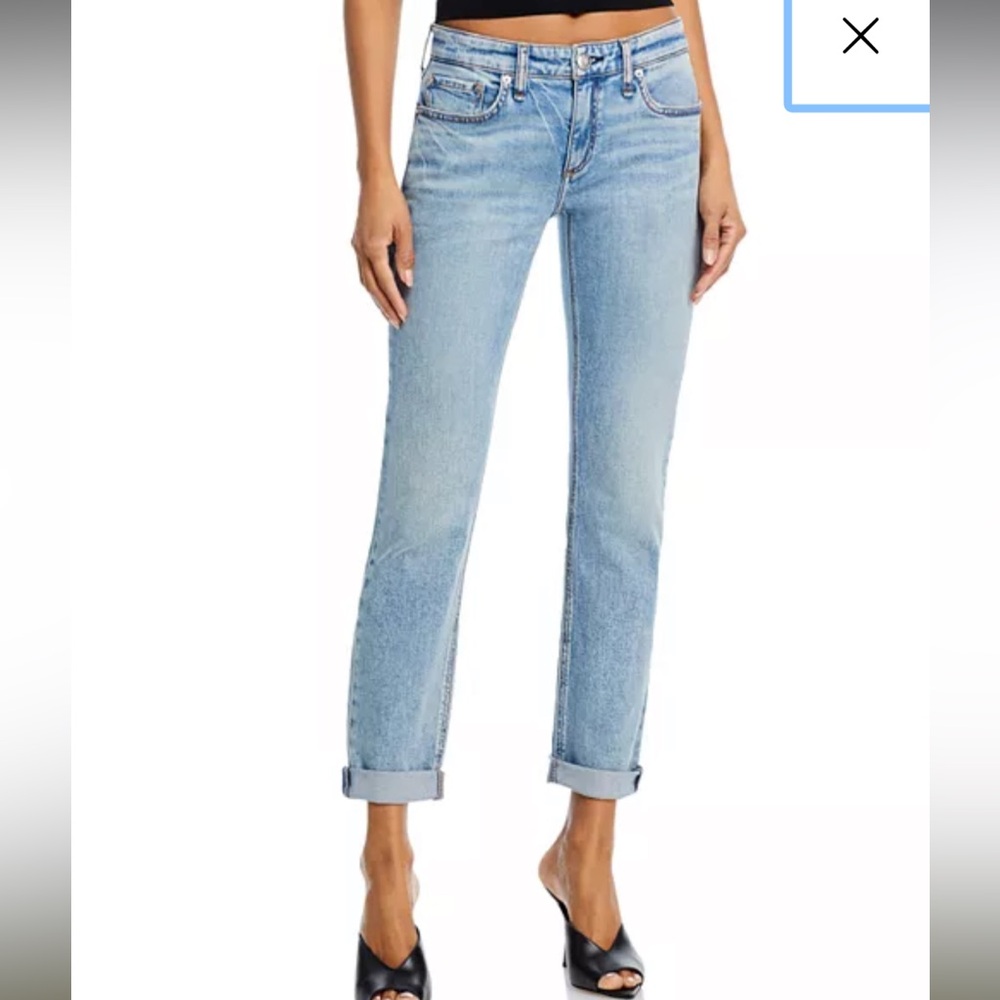 Like new Dre low rise featherweight jeans